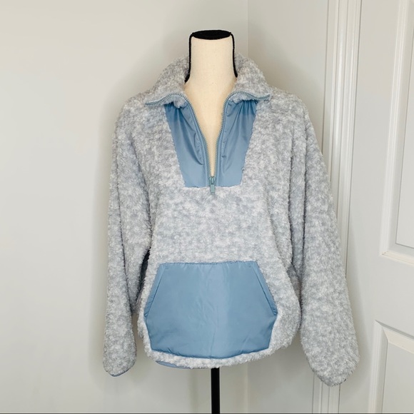 Cozy Sherpa kangaroo front pocket jacket - Picture 4 of 8